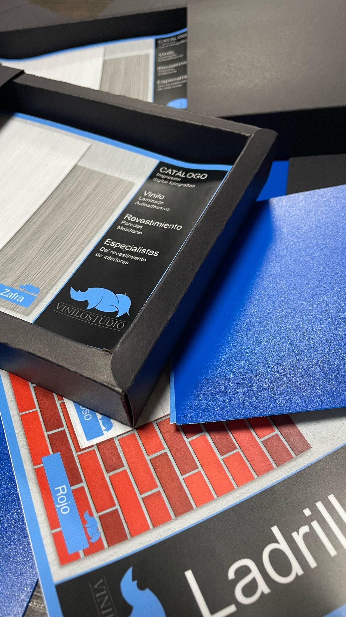 Muestrario físico para instaladores La tienda de VINILOSTUDIO DC
